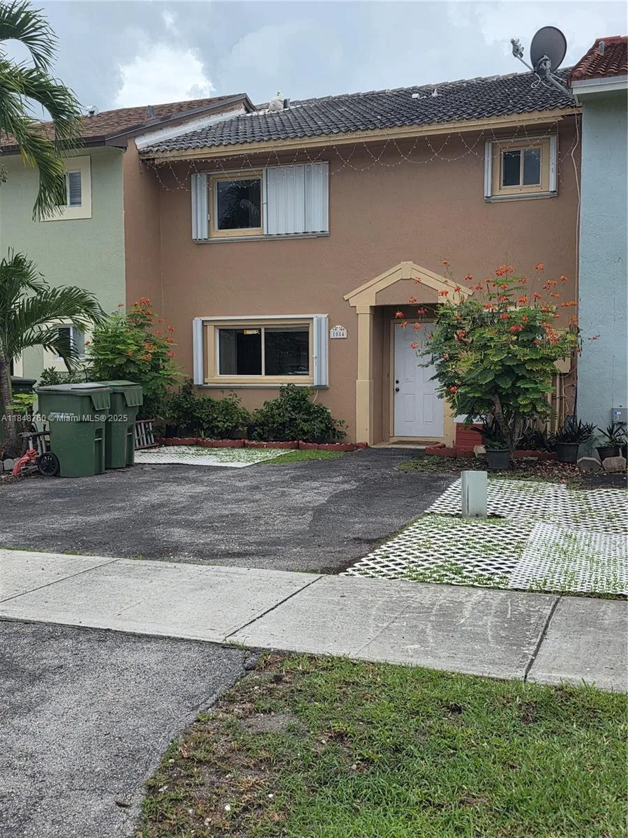 1084 SE 13th Ave, Homestead, FL 33035