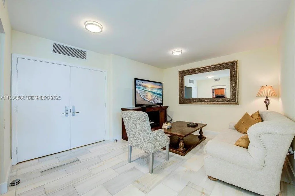 1331 Brickell Bay Dr # 903, Miami, FL 33131 photo 5