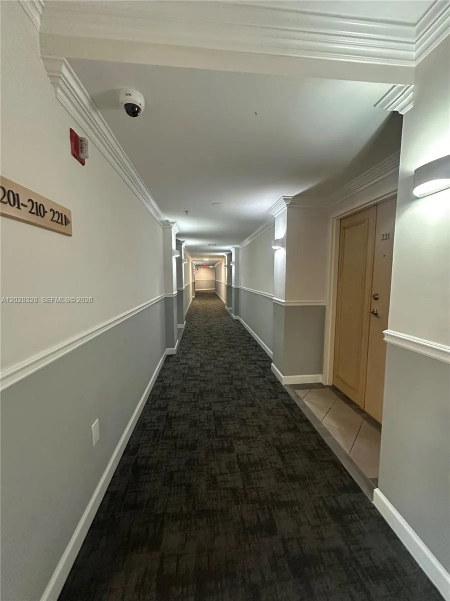 9755 NW 52nd St # 219, Doral, FL 33178 photo 3