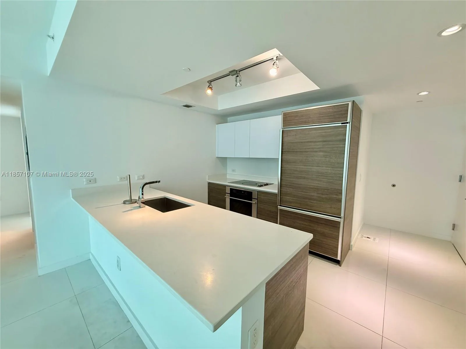 1100 S MIAMI AVE # 3104, Miami, FL 33130 photo 2