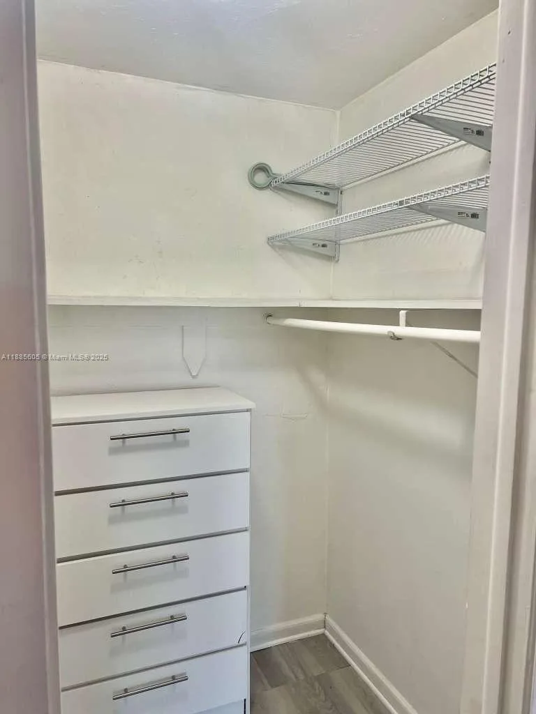 1300 W 53rd St # 18, Hialeah, FL 33012 photo 10