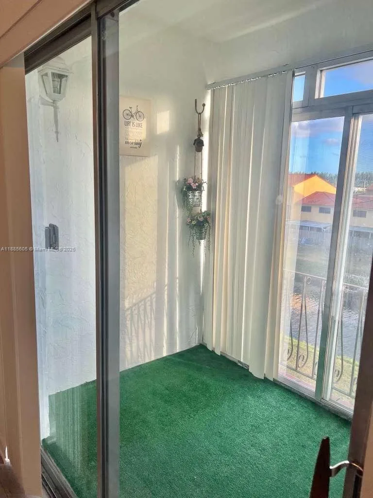 1300 W 53rd St # 18, Hialeah, FL 33012 photo 6