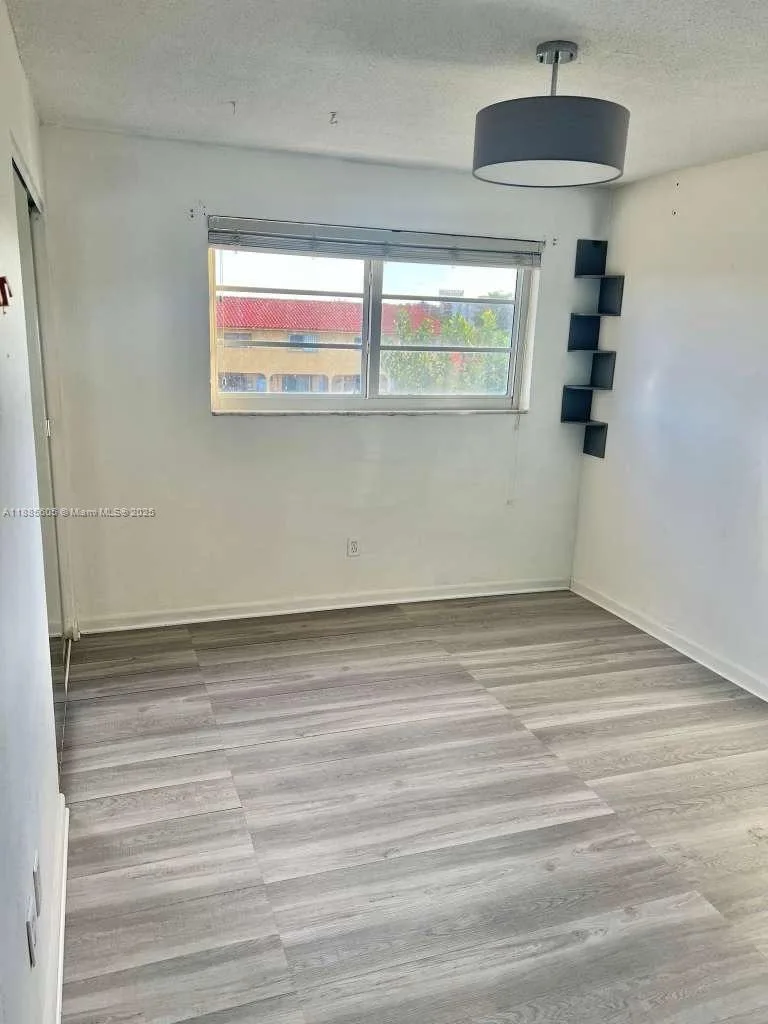 1300 W 53rd St # 18, Hialeah, FL 33012 photo 8