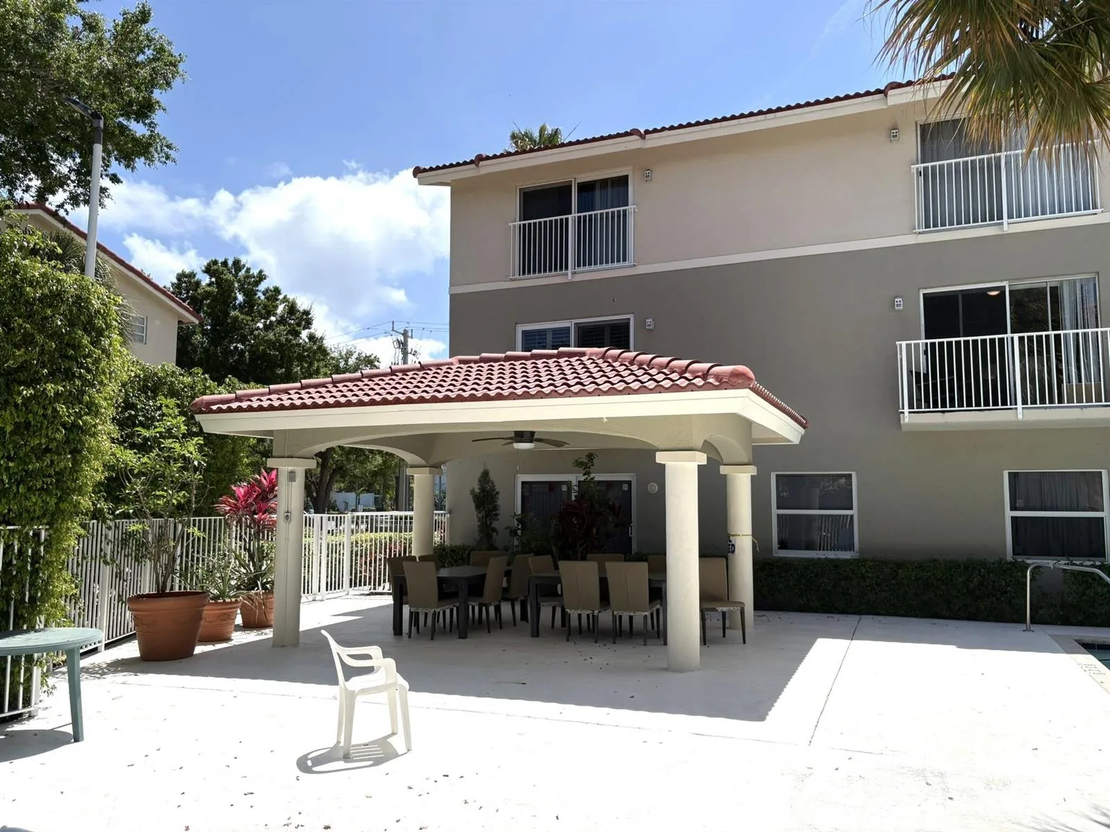 2501 NE 14th Street # 301, Pompano Beach, FL 33062 photo 4