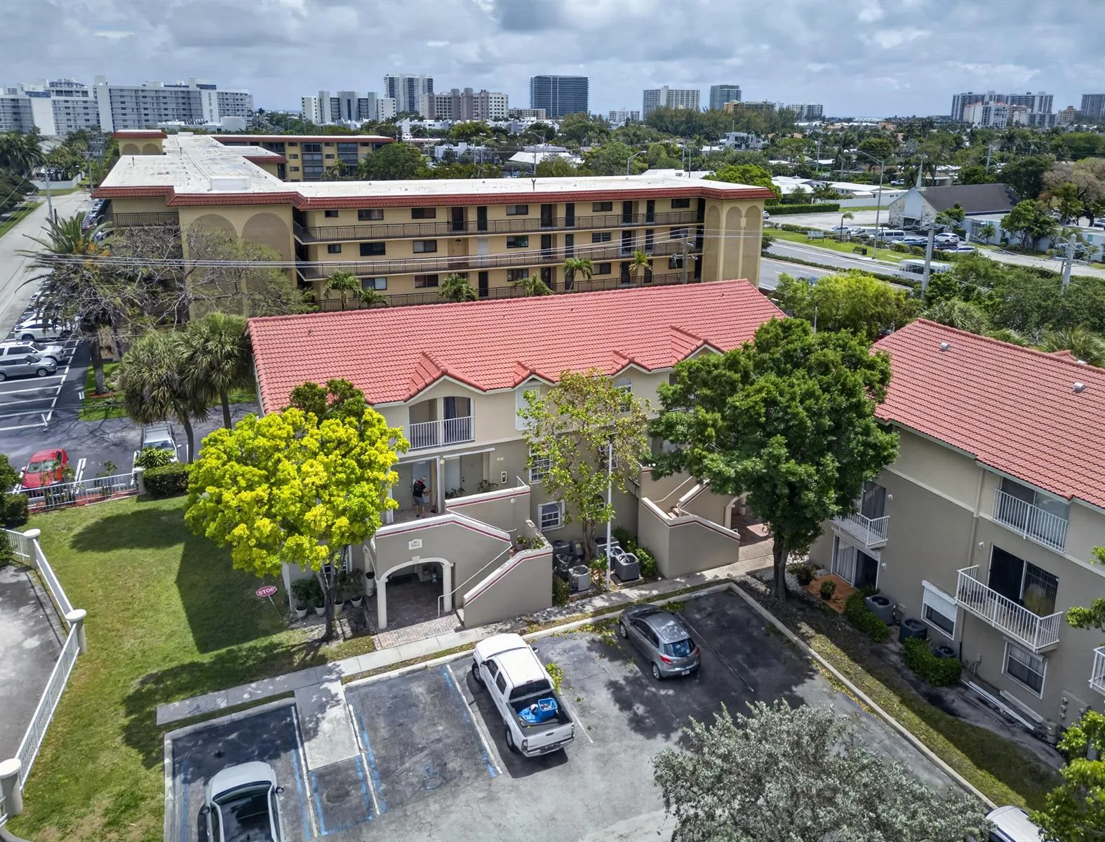 2501 NE 14th Street # 301, Pompano Beach, FL 33062 photo 5