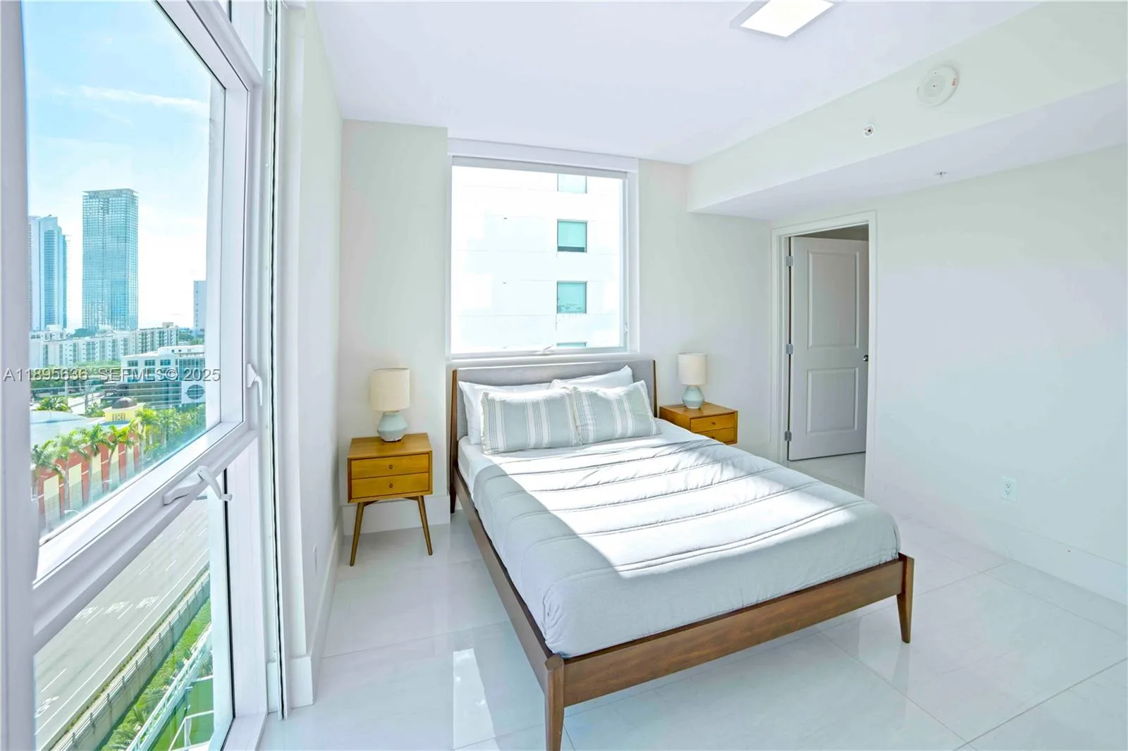 400 Sunny Isles Blvd # 1408, Sunny Isles Beach, FL 33160 photo 12