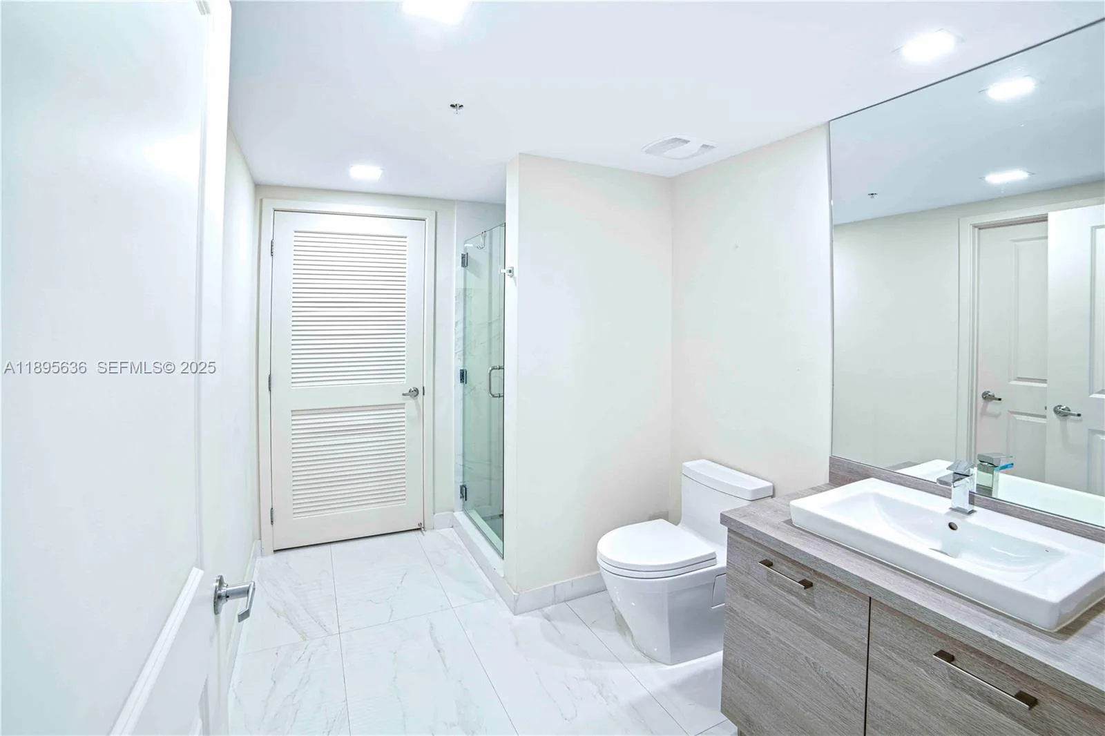 400 Sunny Isles Blvd # 1408, Sunny Isles Beach, FL 33160 photo 3