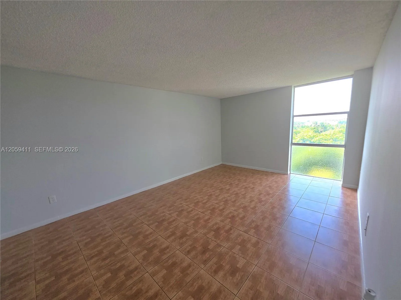 2350 NE 135th St # 602, North Miami, FL 33181 photo 4