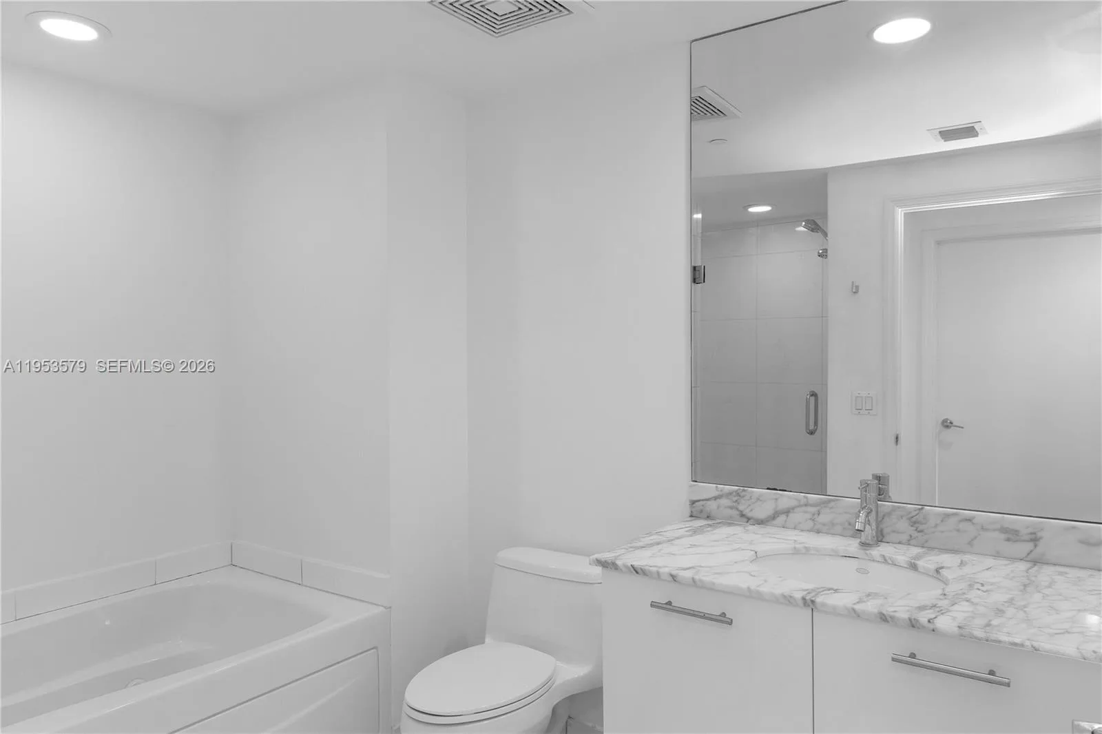 55 SE 6th St # 2606, Miami, FL 33131 photo 13