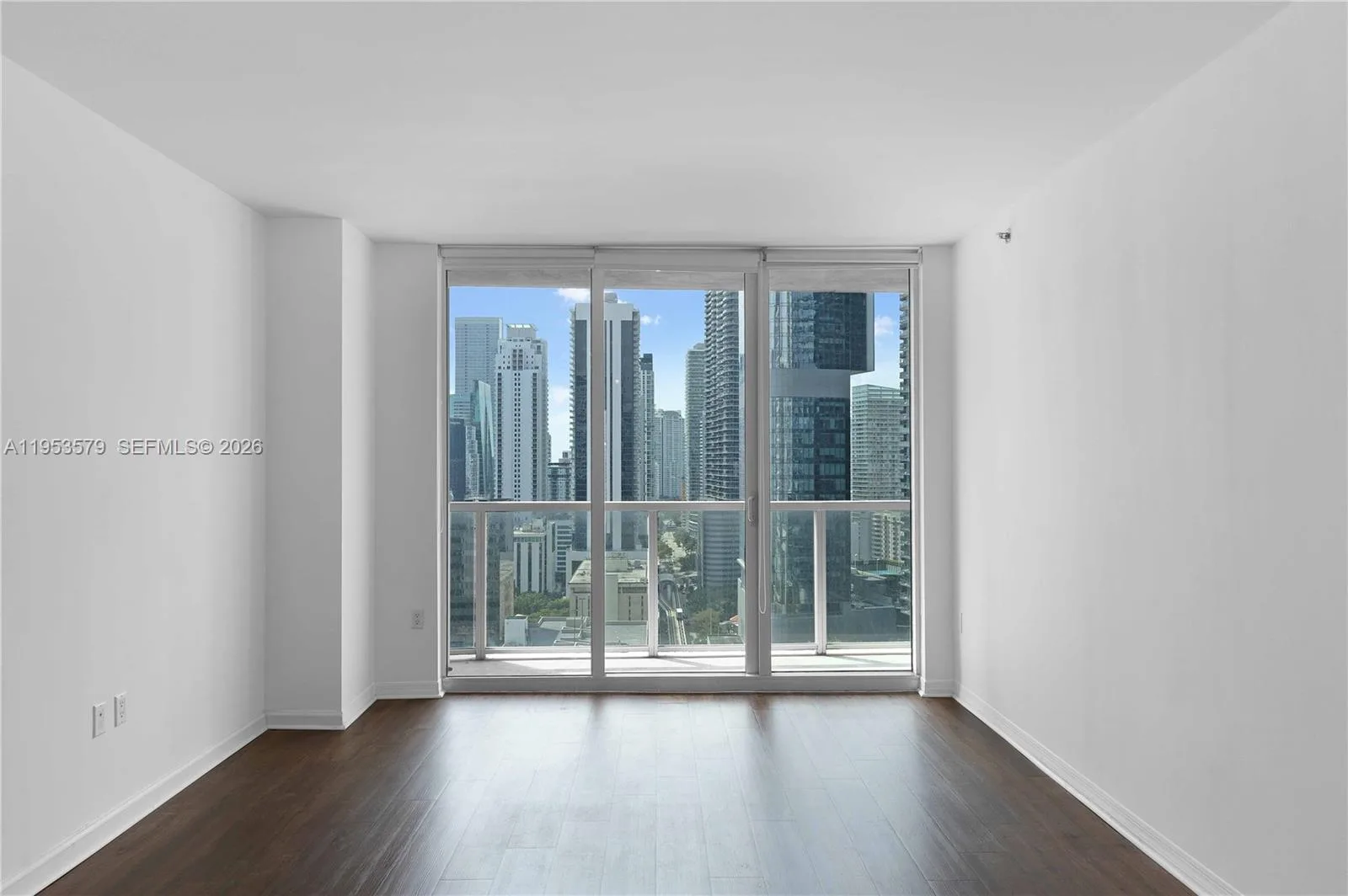 55 SE 6th St # 2606, Miami, FL 33131 photo 2