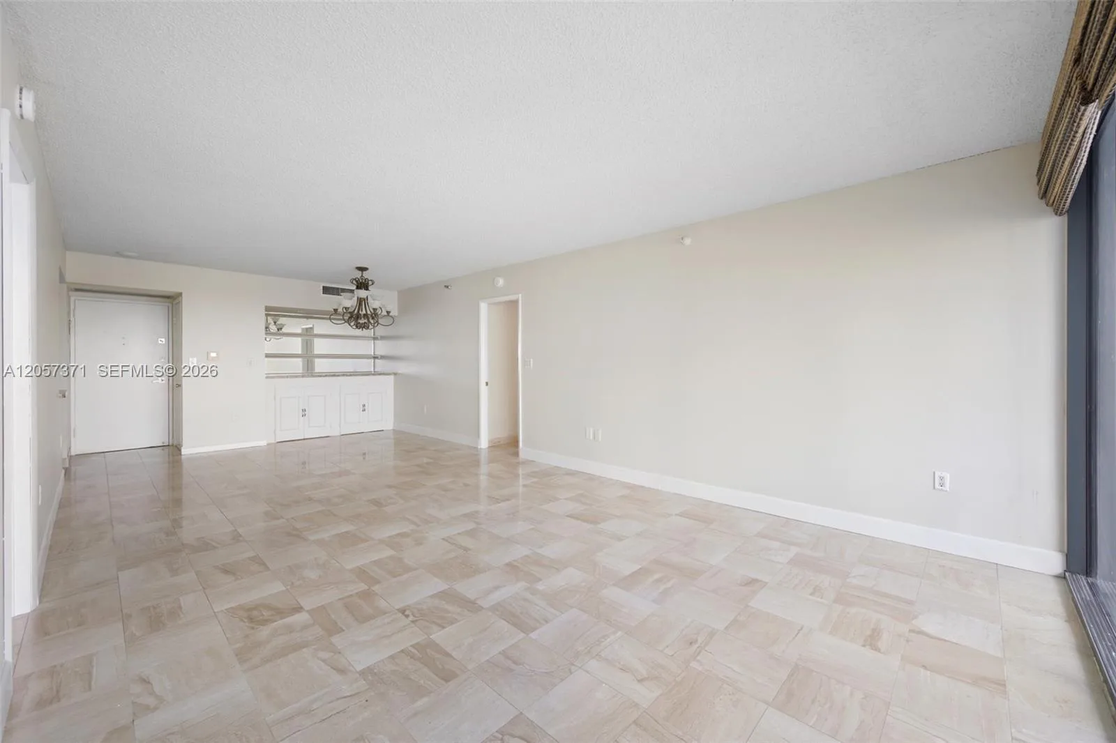 20505 E Country Club Dr # 1434, Aventura, FL 33180 photo 5