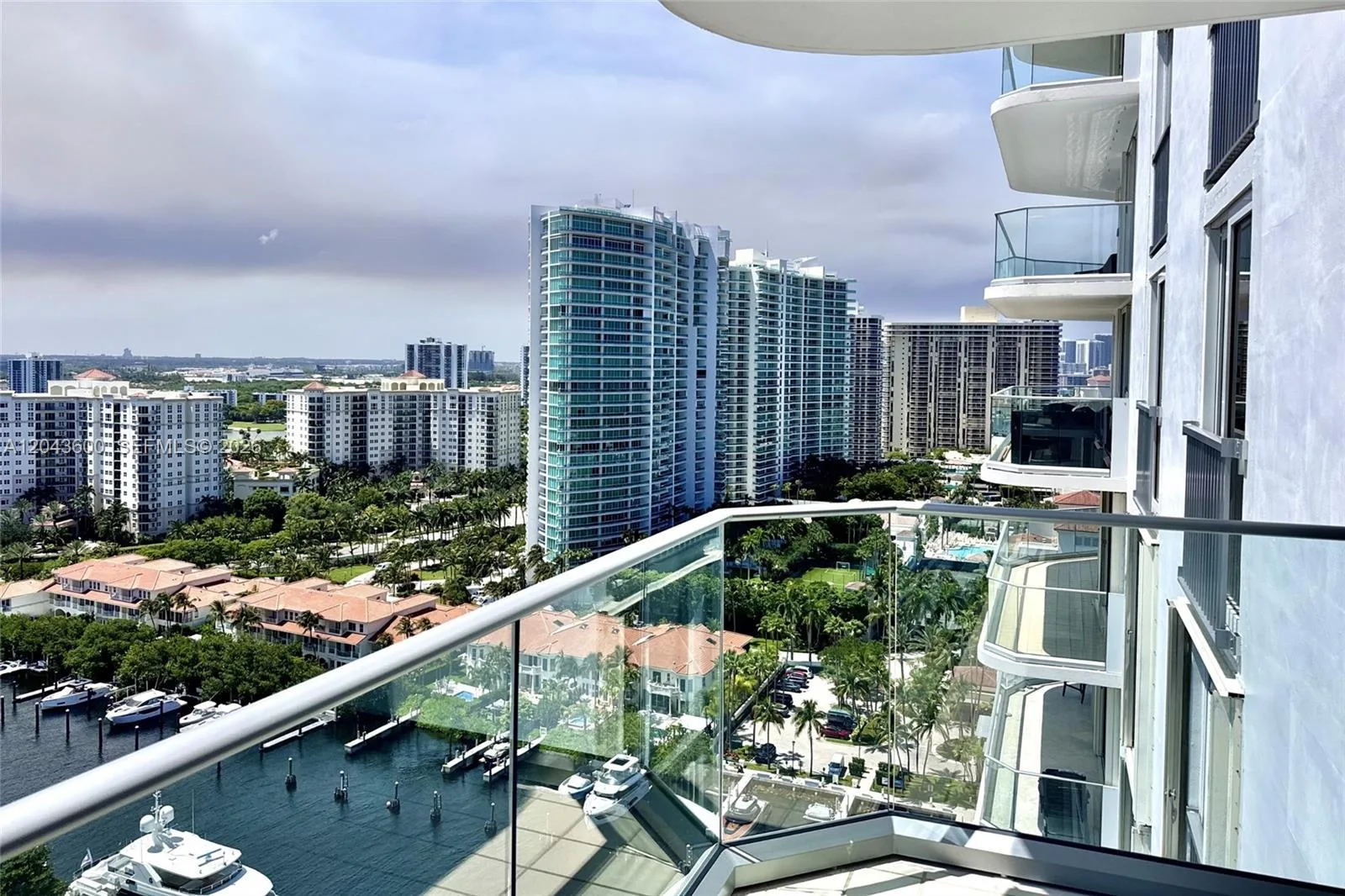 19707 Turnberry Way # 23C, Aventura, FL 33180