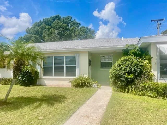 113 Lakes End Drive # Apt c, Fort Pierce, FL 34982