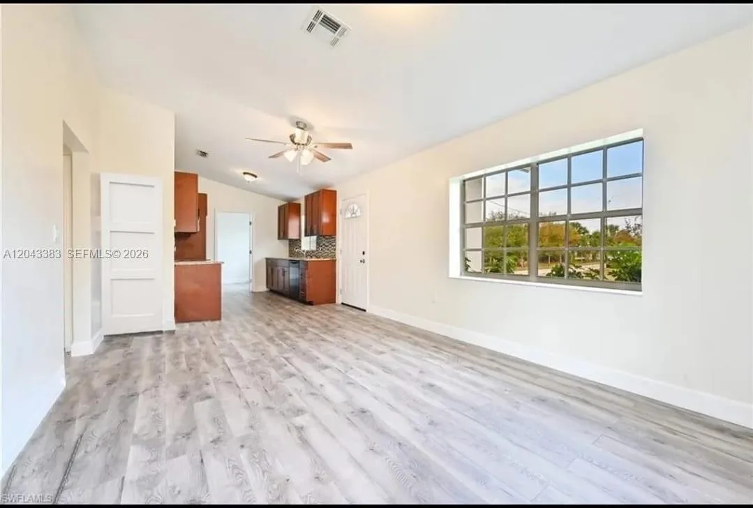 2830 NE 4th Ave, Naples, FL 34120 photo 4