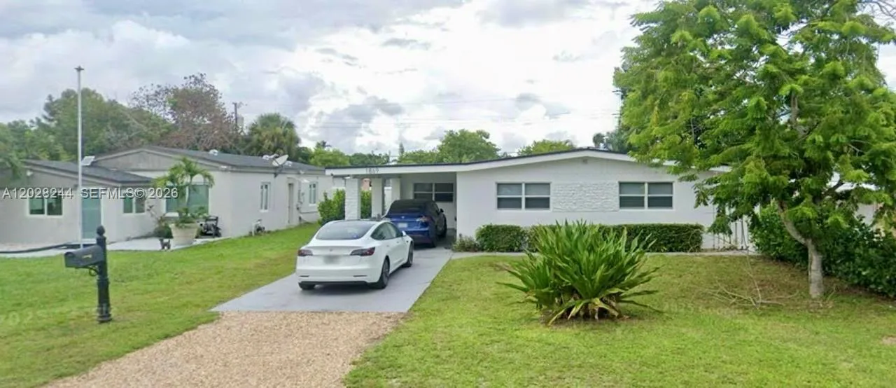 1869 NE 173rd St, North Miami Beach, FL 33162