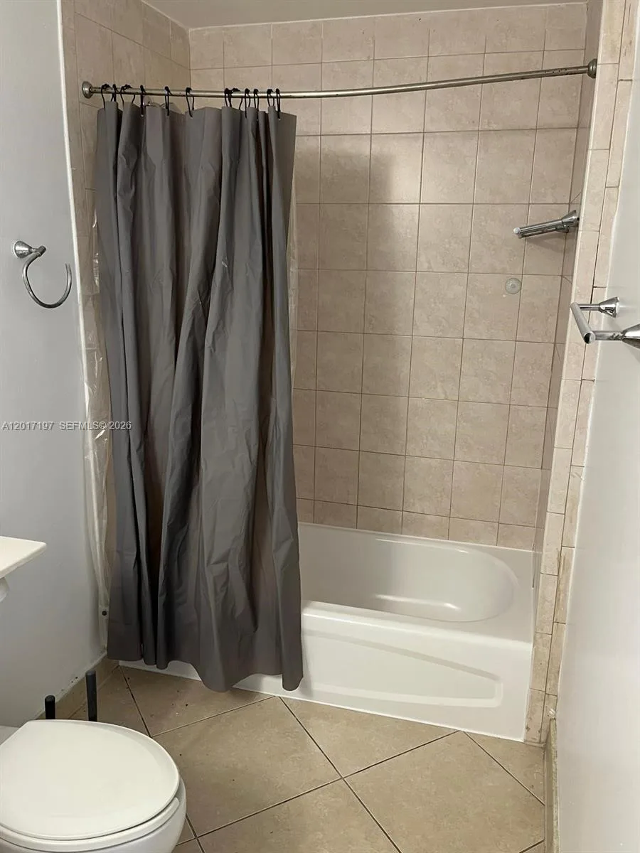 2280 SW 32nd Ave # 302, Miami, FL 33145 photo 10
