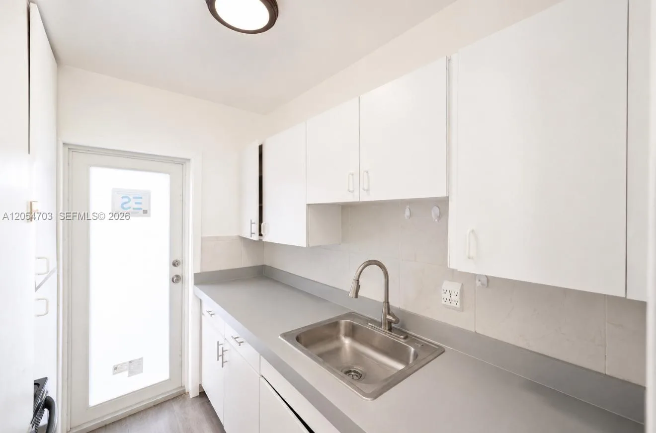 7271 Gary Ave # 25, Miami Beach, FL 33141