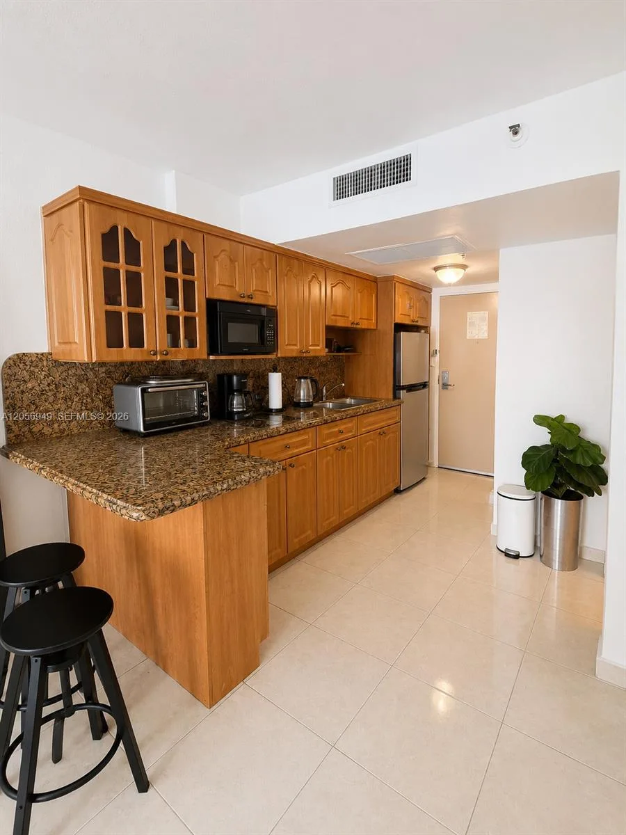 19201 Collins Ave # 1025, Sunny Isles Beach, FL 33160