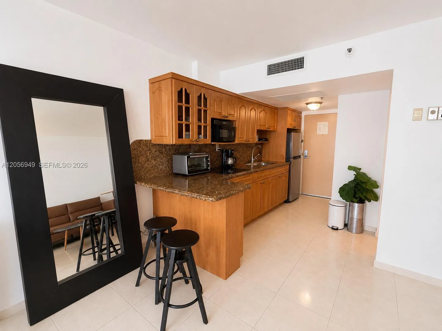 19201 Collins Ave # 1025, Sunny Isles Beach, FL 33160 photo 4