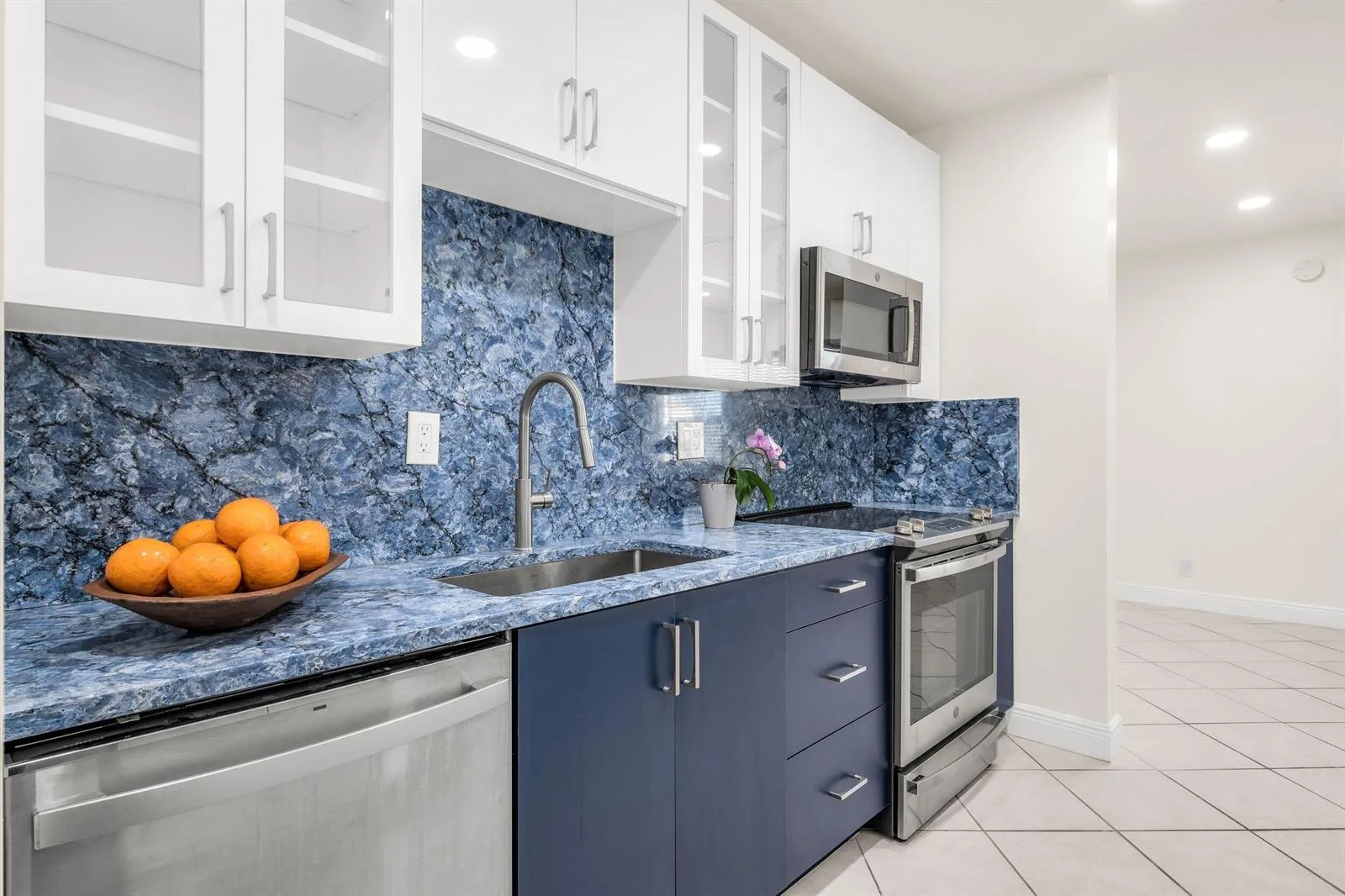 299 SW 7th Street # 106, Boca Raton, FL 33432 photo 2