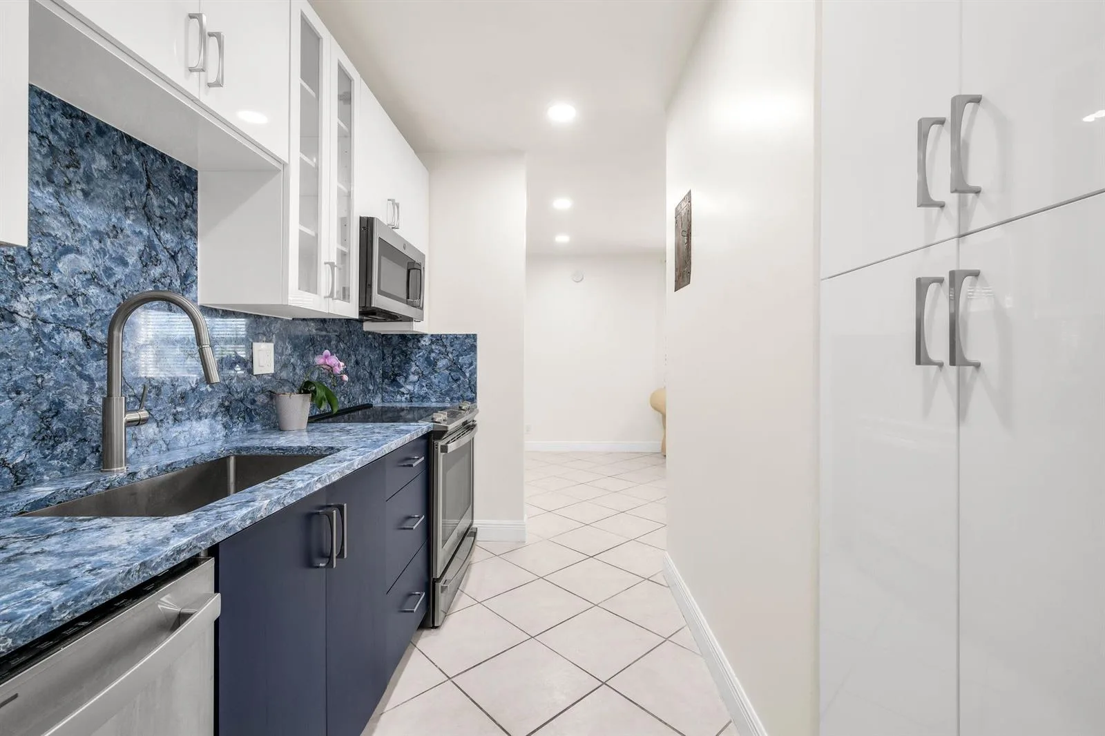 299 SW 7th Street # 106, Boca Raton, FL 33432 photo 3