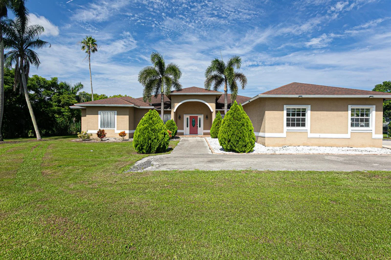 173 S Greenstar Avenue, Pahokee, FL 33476