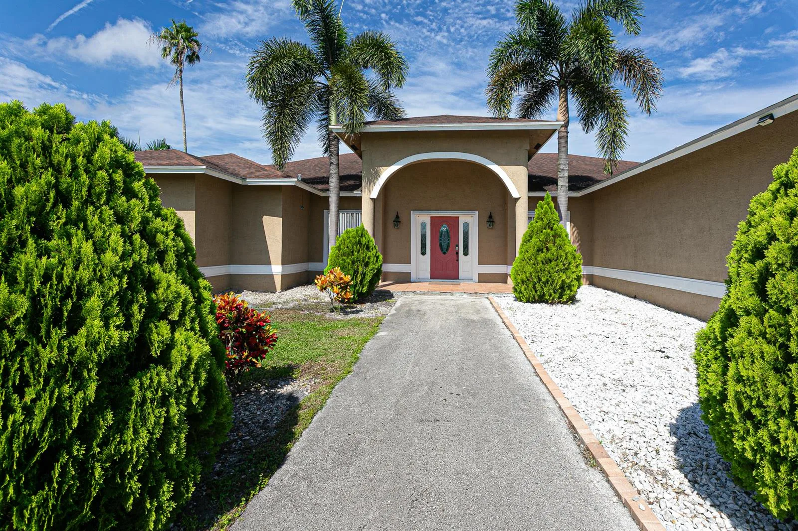 173 S Greenstar Avenue, Pahokee, FL 33476 — photo 2 of 76
