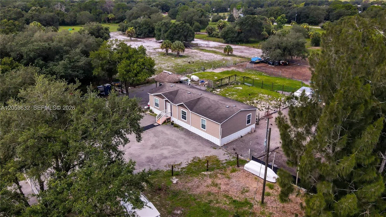 130 S Nogal ST, Clewiston, FL 33440 photo 2