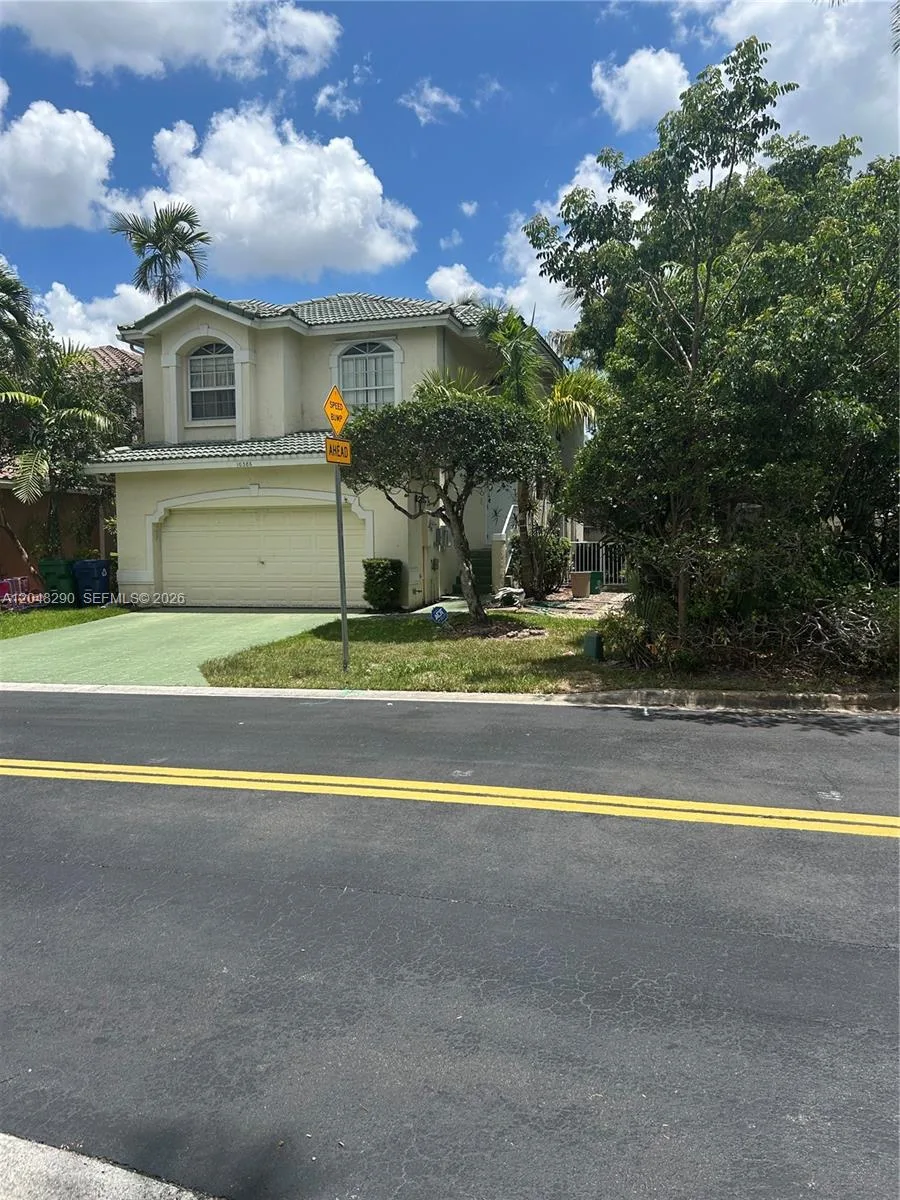 10386 NW 7th St, Coral Springs, FL 33071