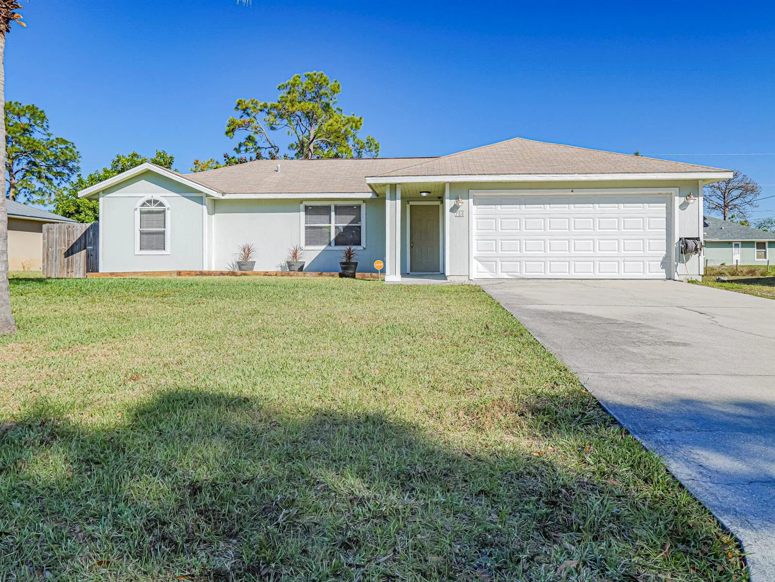 756 SW 18th Pl Place SW, Vero Beach, FL 32962 photo 2