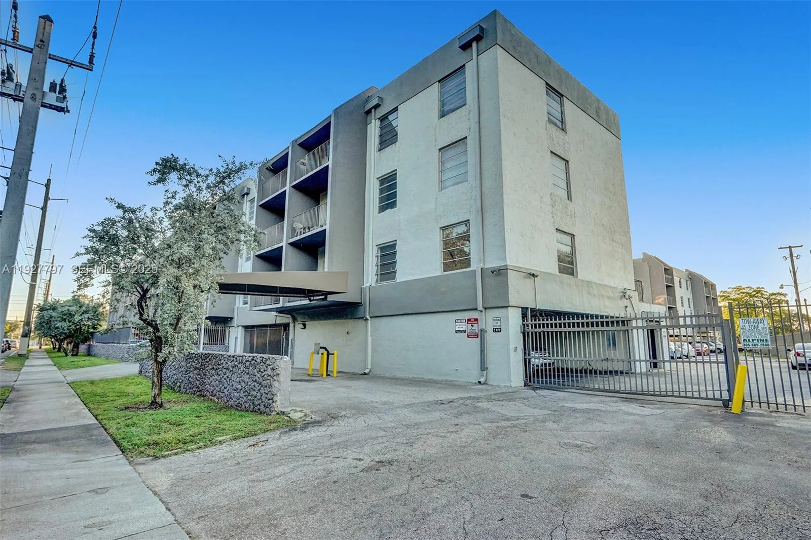 1595 NE 135th St # 427, North Miami, FL 33161 photo 6