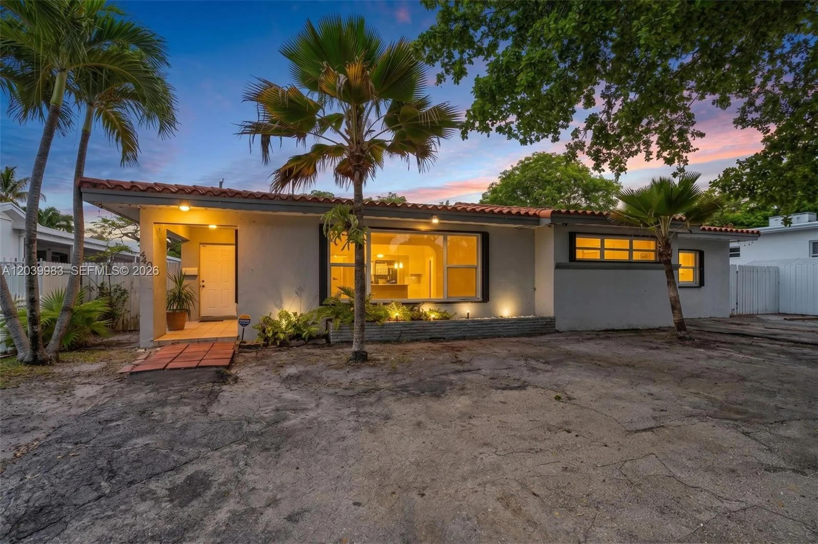 440 NW 125th St, North Miami, FL 33168 photo 4