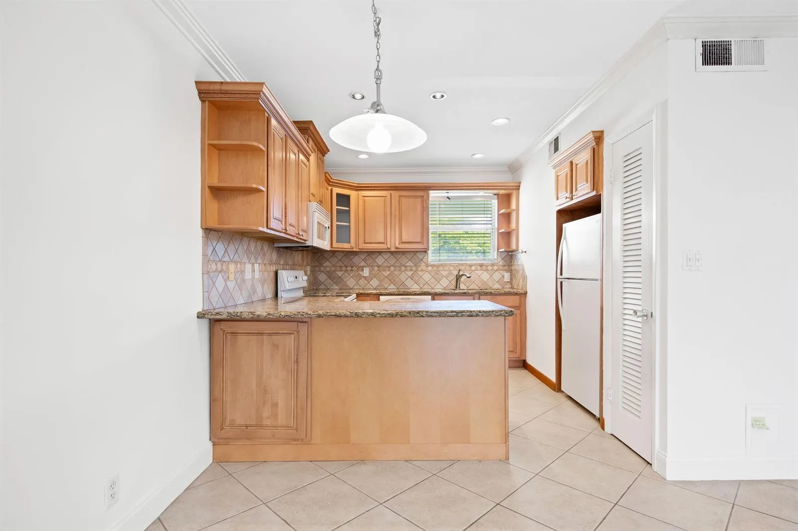 2748 NE 28th Avenue # 20, Lighthouse Point, FL 33064 photo 3