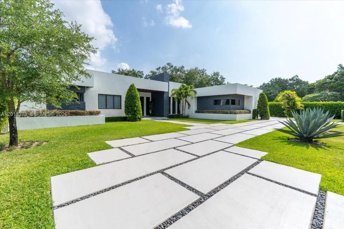 6785 SW 99th Ter, Pinecrest, FL 33156 photo 2