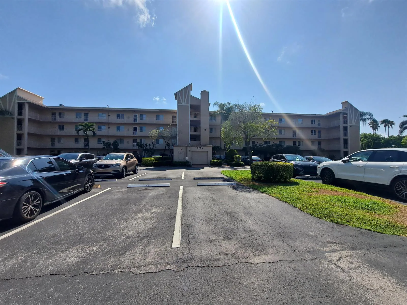 6795 Huntington Lane # 405, Delray Beach, FL 33446 photo 2