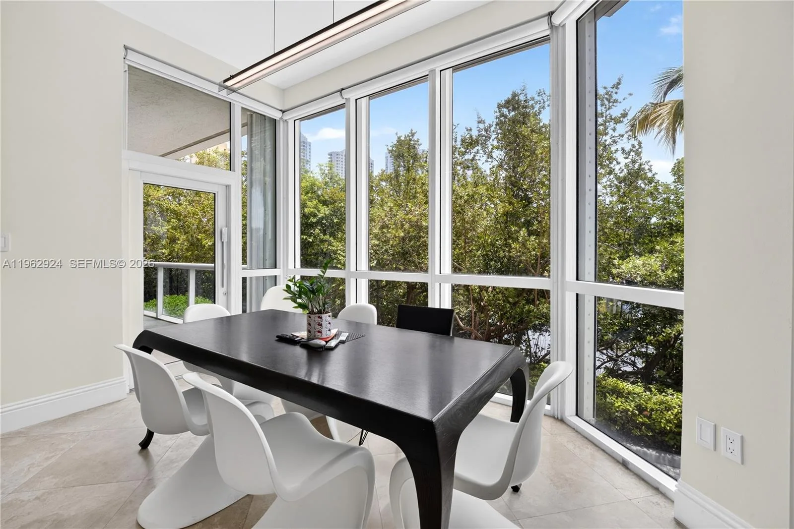 16500 Collins Ave # TH-9, Sunny Isles Beach, FL 33160 photo 3