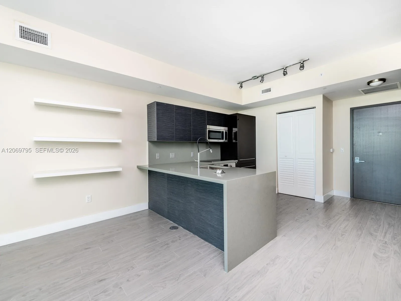 1080 Brickell Ave # 2206, Miami, FL 33131 photo 9