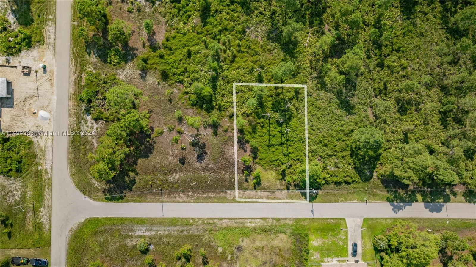 860 Bancroft, Lehigh Acres, FL 33974 photo 3