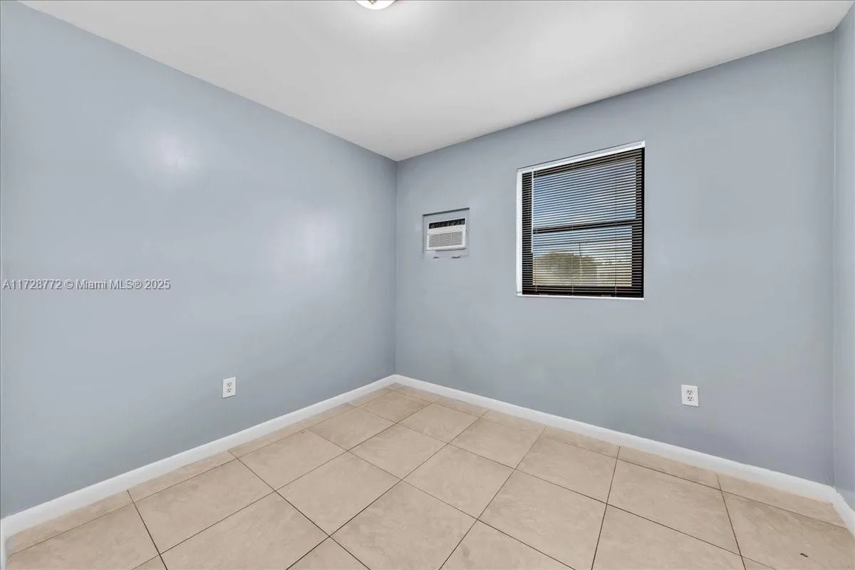 365 NW 8th St # 211, Miami, FL 33136 photo 8