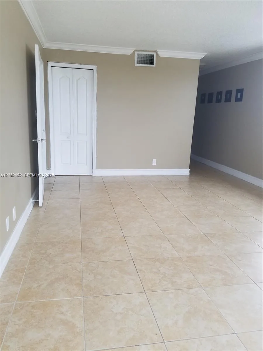 1800 Collins Ave # 17A, Miami Beach, FL 33139 photo 5