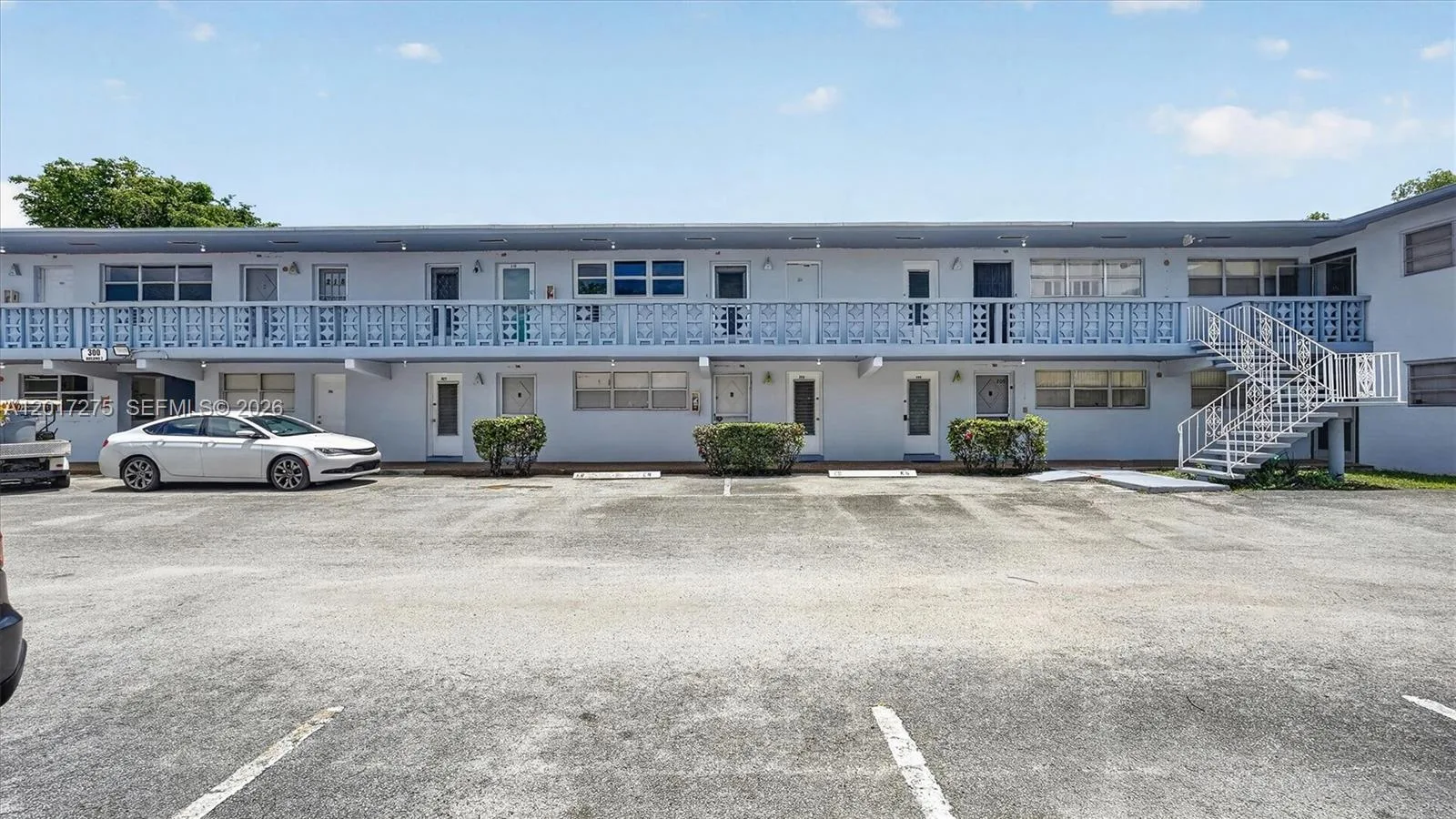 300 NE 191st St # 219, Miami, FL 33179