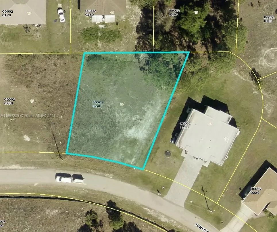 876 AMIGO, Lehigh Acres, FL 33974