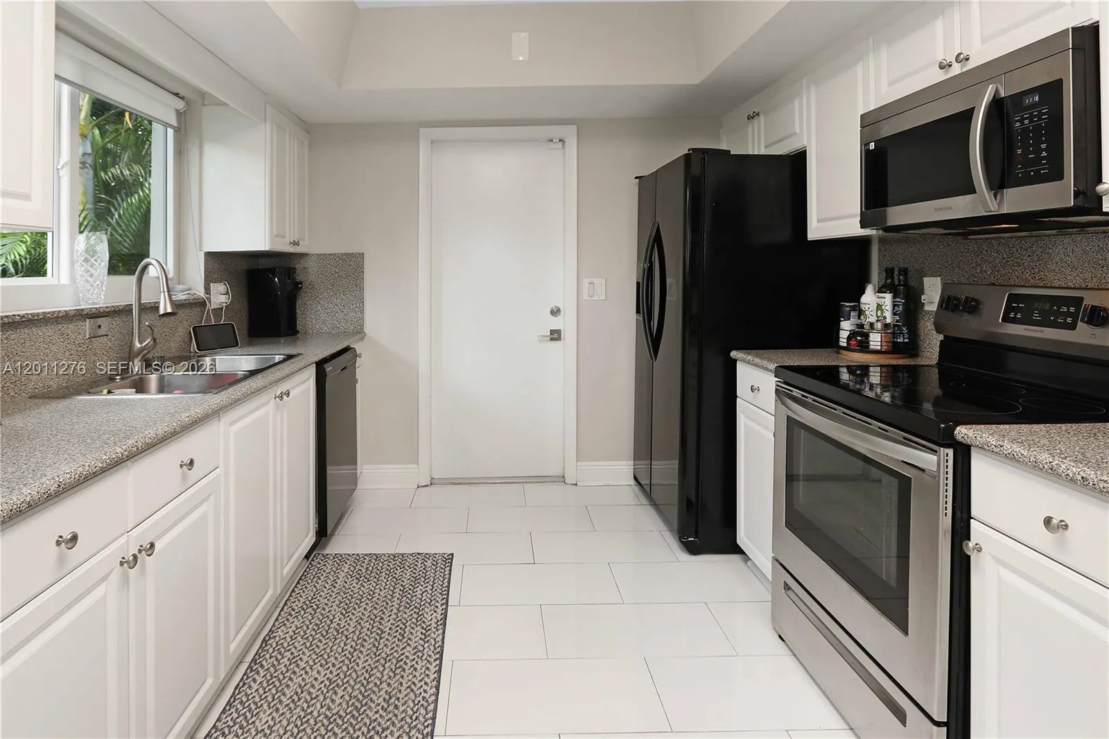 1333 Tyler St, Hollywood, FL 33019 photo 2