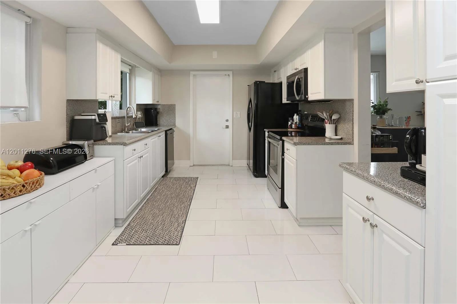 1333 Tyler St, Hollywood, FL 33019 photo 4