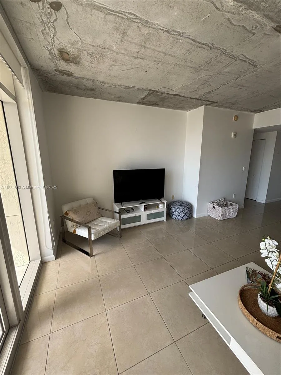3250 NE 1st Ave # 918, Miami, FL 33137 photo 9