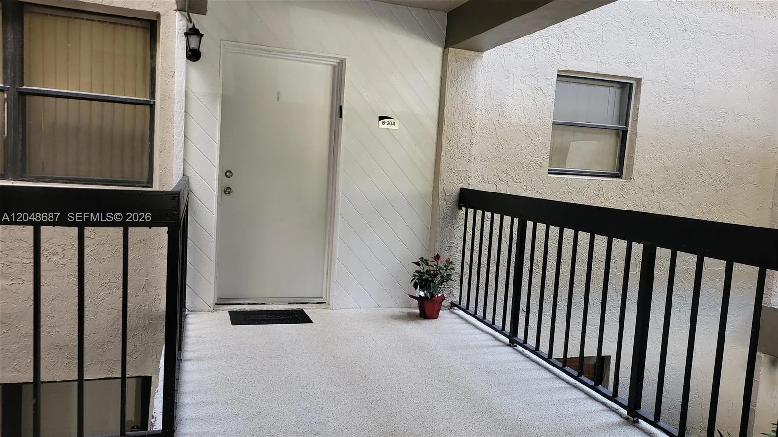 461 Ives Dairy Rd # 204-2, Miami, FL 33179 photo 3