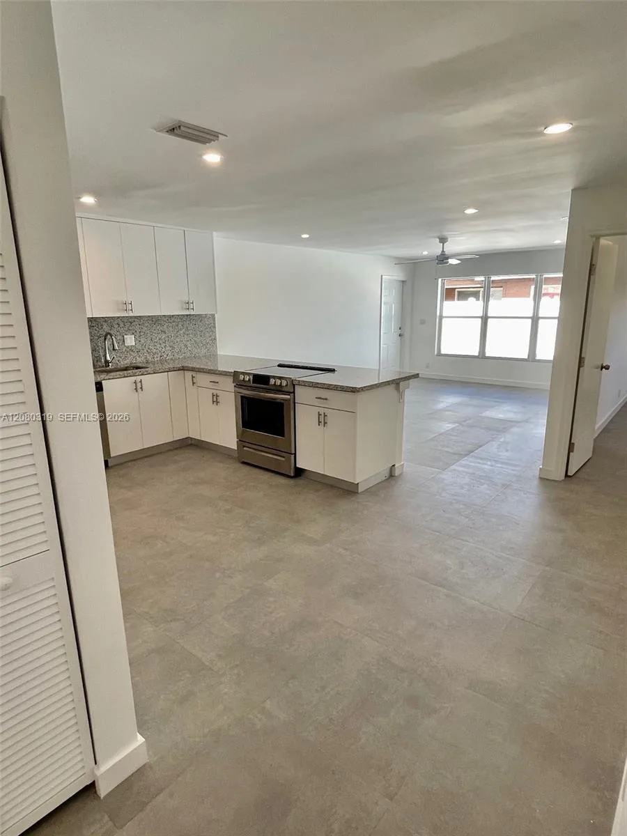 5711 NW 28th St # 5711, Lauderhill, FL 33313 photo 4