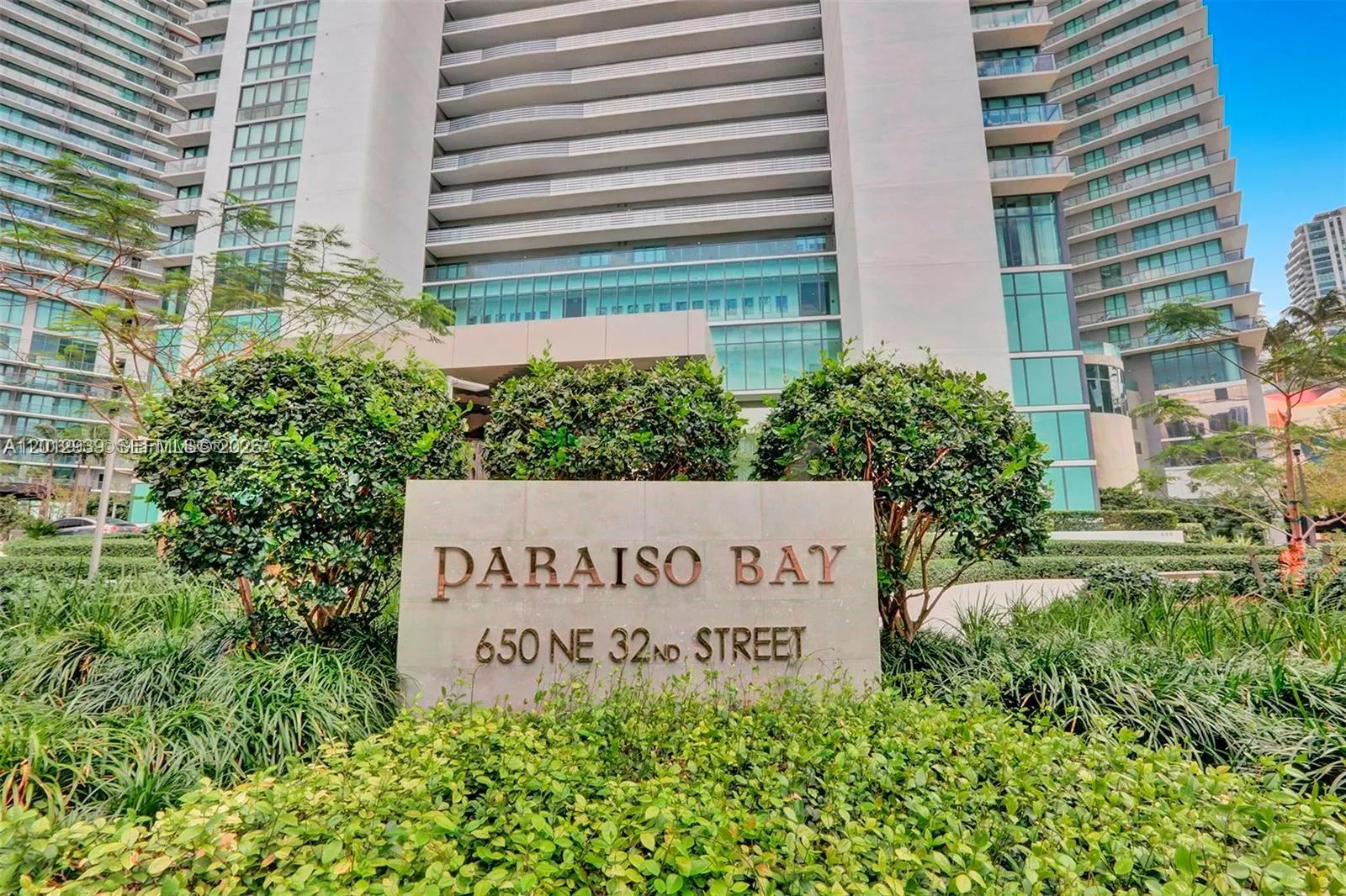 650 NE 32nd St # 2406, Miami, FL 33137