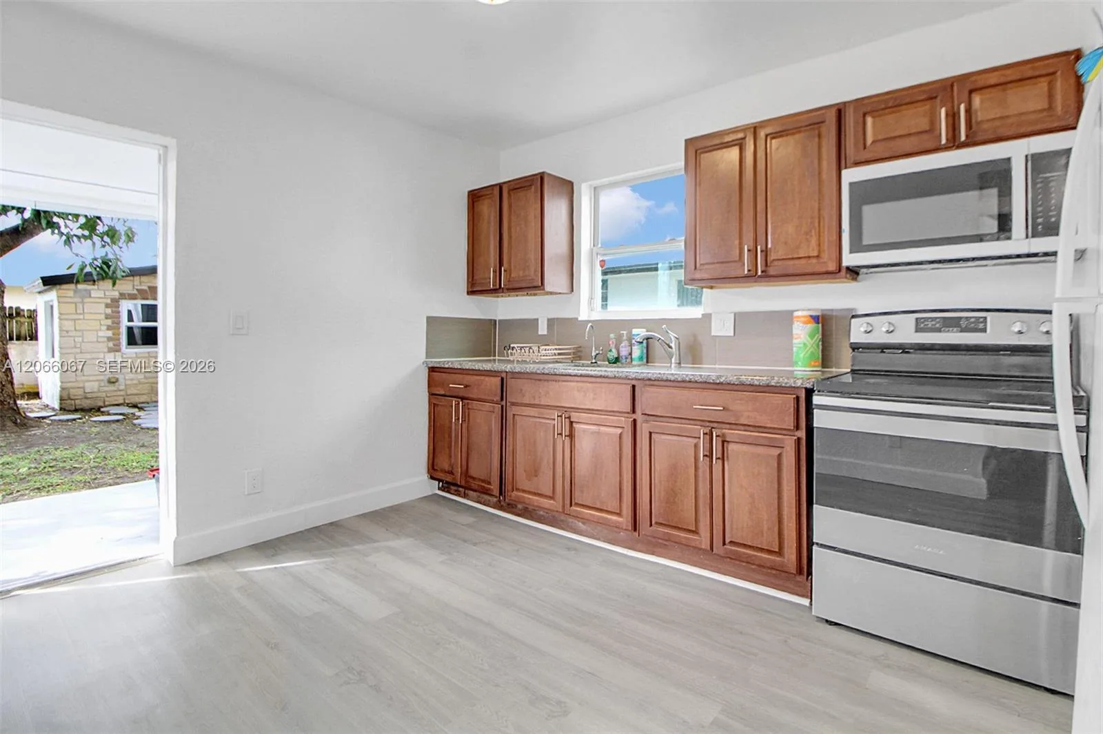 7770 NW 9th Ave, Miami, FL 33150 photo 9