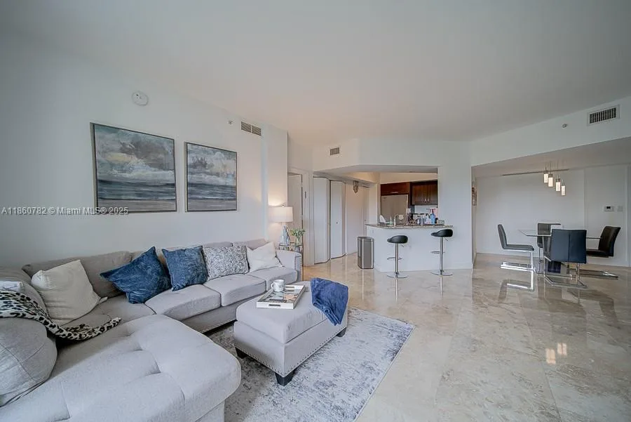 19900 E Country Club Dr # 308, Aventura, FL 33180 photo 3